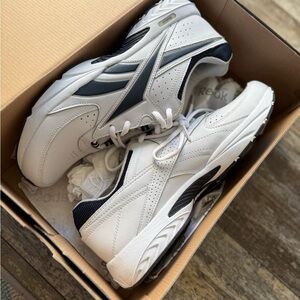 NIB Reebok Walk Ultra 7 DMX Walking Sneaker - Men's 11